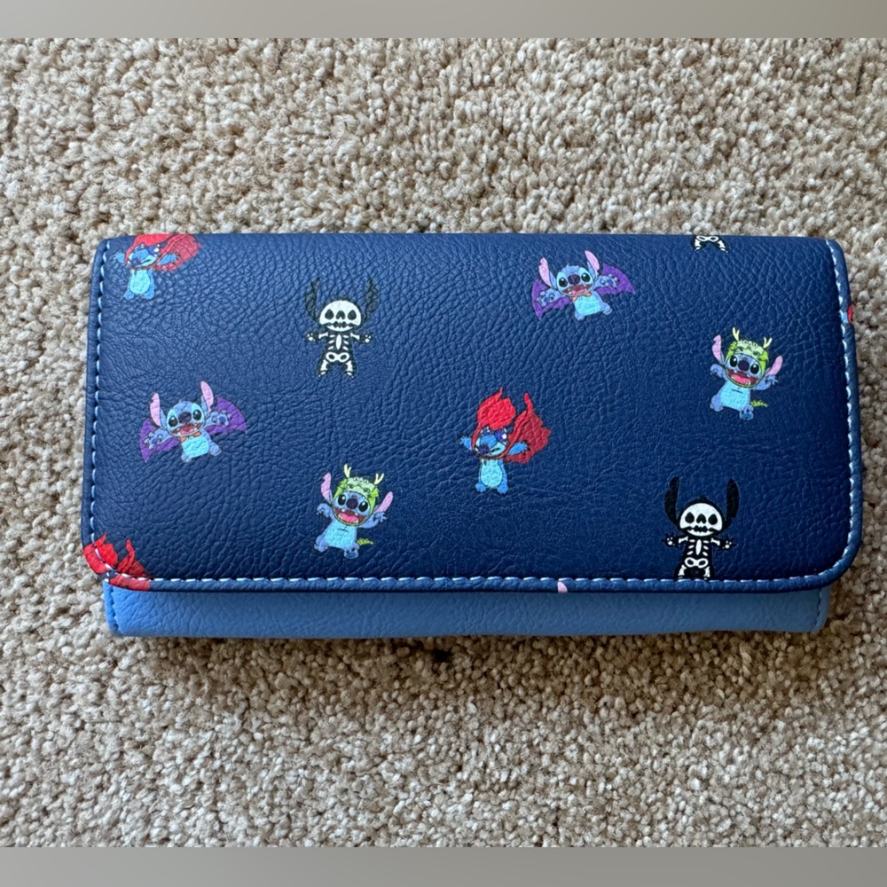 Loungefly lilo and stitch wallet